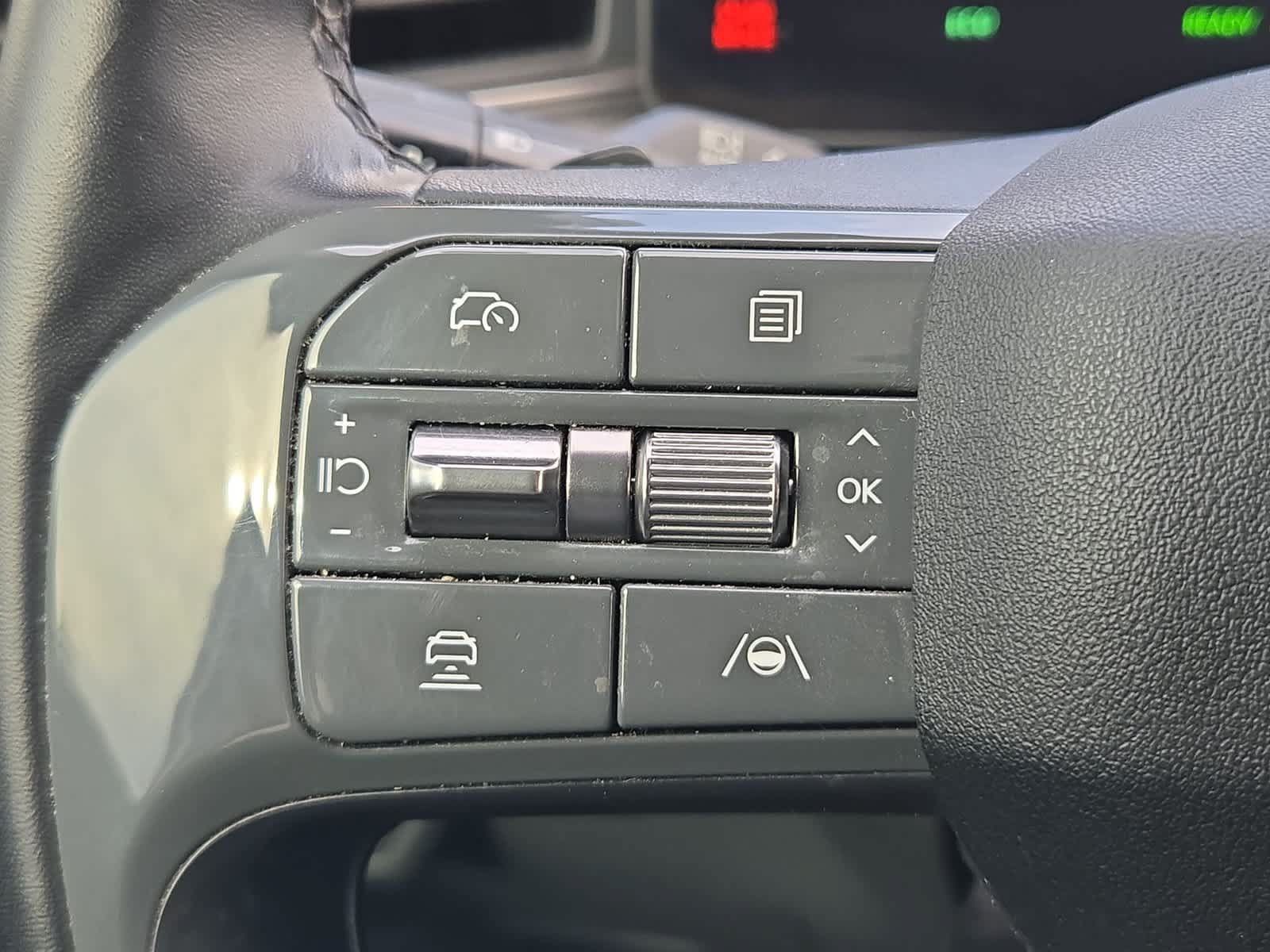 Used 2024 Kia EV9 Light Long Range RWD image 23