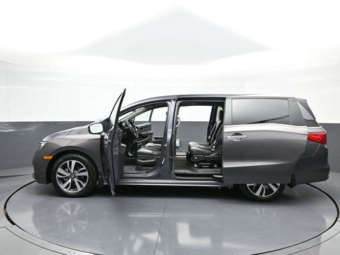 Certified 2022 Honda Odyssey Touring image 45