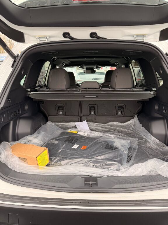 New 2026 Subaru Forester Premium AWD/4WD image 11
