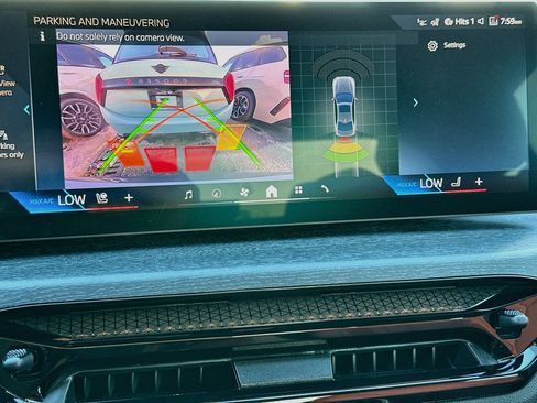 New 2026 BMW 330i Sedan w/ M Sport Package RWD image 10