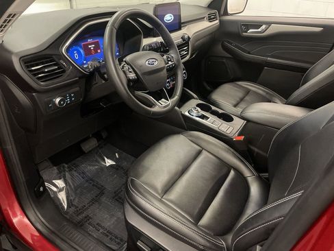 Used 2021 Ford Escape SEL w/ Technology Package image 4