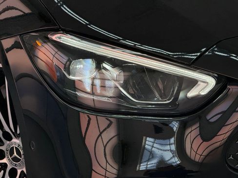 Used 2023 Mercedes-Benz C 300 Sedan image 10