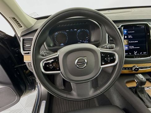 Used 2022 Volvo XC90 T6 Momentum w/ Advanced Package AWD/4WD image 12