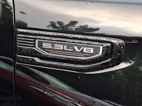 Used 2023 GMC Sierra 1500 Pro w/ Graphite Edition AWD/4WD image 9