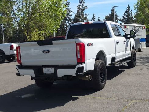 Used 2023 Ford F350 XLT AWD/4WD image 8