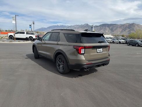 New 2026 Ford Explorer ST image 3
