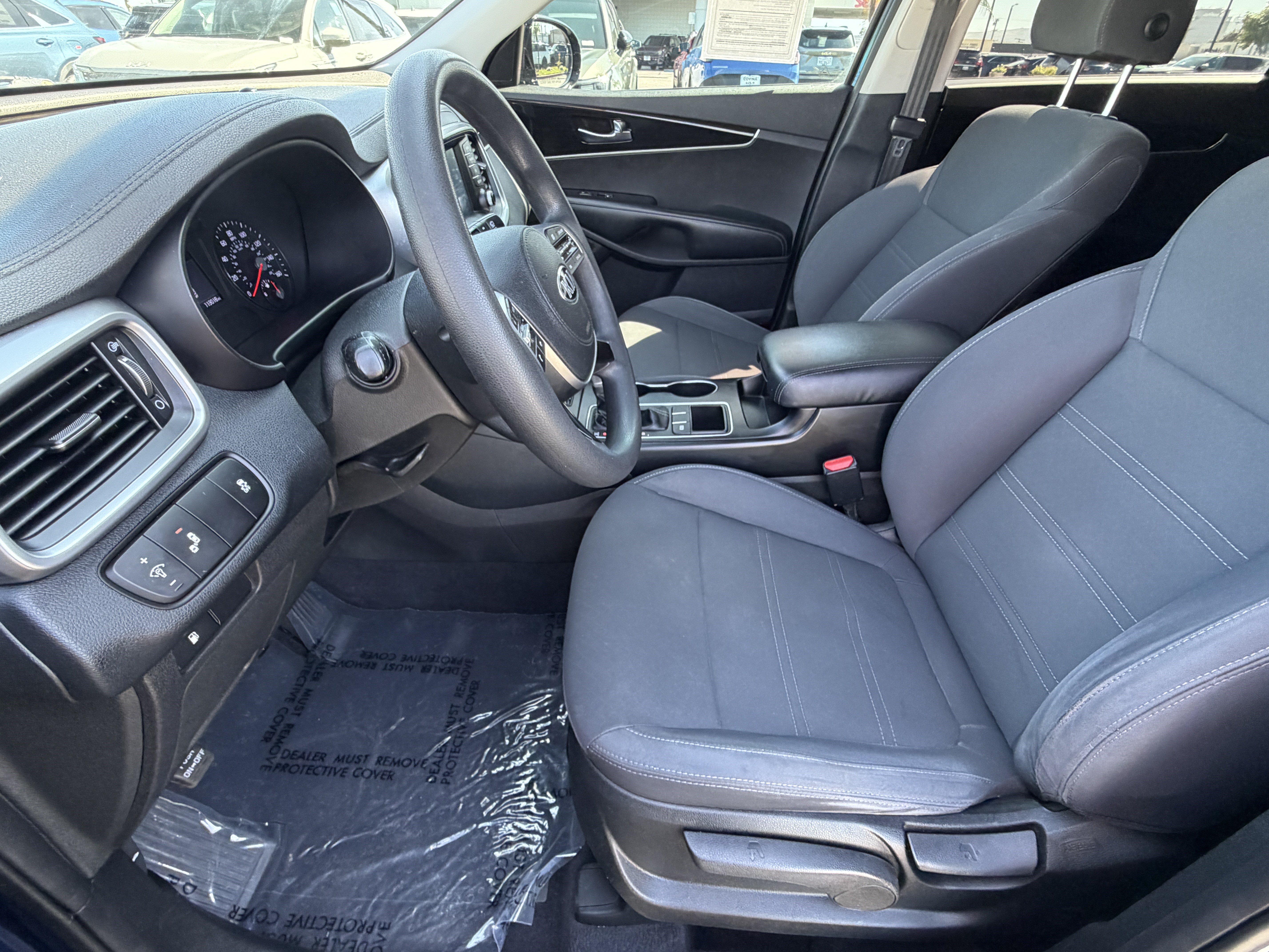 Used 2019 Kia Sorento FWD image 15