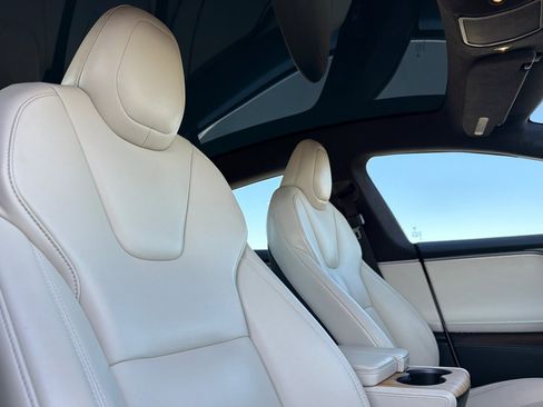 Used 2020 Tesla Model S Long Range image 15