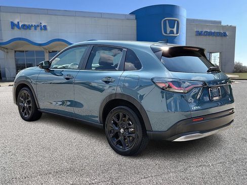 Used 2024 Honda HR-V Sport image 3