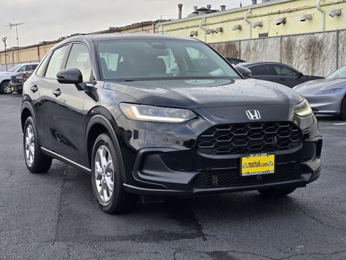 Used 2025 Honda HR-V LX image 3