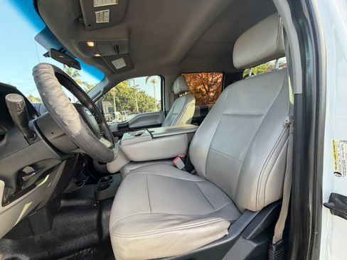 Used 2017 Ford F350 XL w/ Power Equipment Group AWD/4WD image 14