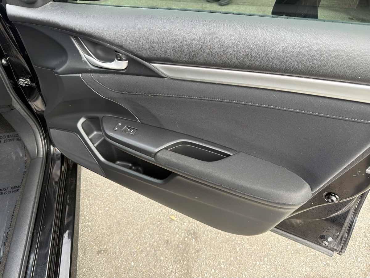 Used 2017 Honda Civic EX-T image 16