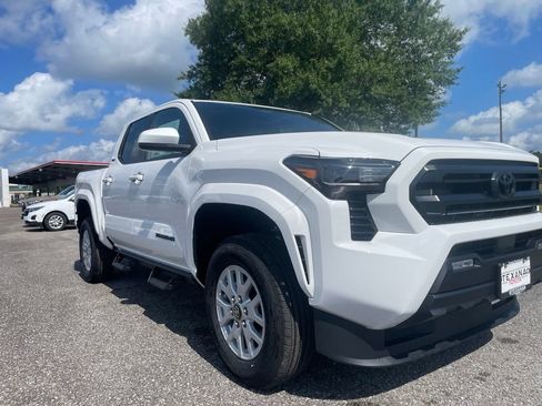 New 2026 Toyota Tacoma SR5 AWD/4WD image 9
