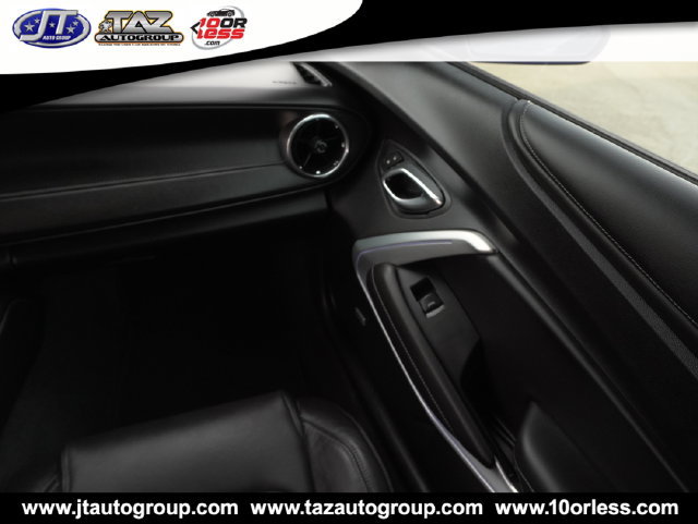 Used 2020 Chevrolet Camaro SS RWD image 24