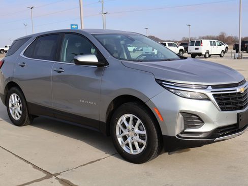 Used 2024 Chevrolet Equinox LT image 4