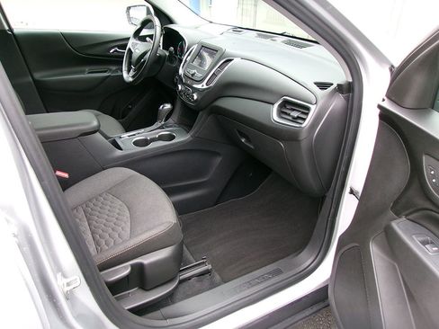 Used 2020 Chevrolet Equinox LT AWD/4WD image 9