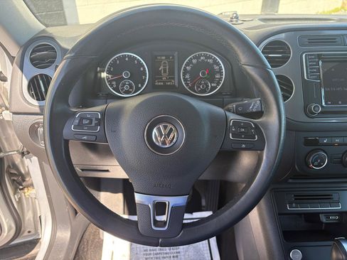 Used 2017 Volkswagen Tiguan S AWD/4WD image 6