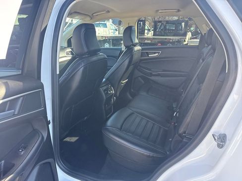 Used 2024 Ford Edge SEL image 13