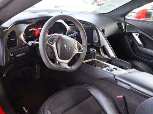 Used 2017 Chevrolet Corvette Stingray Coupe RWD image 12