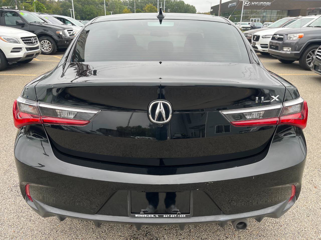 Used 2020 Acura ILX w/ Technology Package FWD image 4