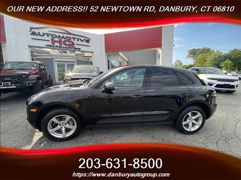 Used 2021 Porsche Macan AWD/4WD image 3