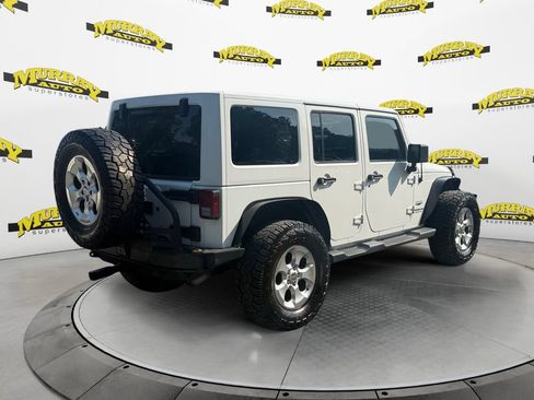 Used 2015 Jeep Wrangler Unlimited Sahara w/ Max Tow Package AWD/4WD image 5