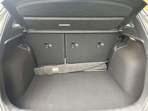 Used 2023 Nissan Kicks SR w/ SR Premium Package image 10