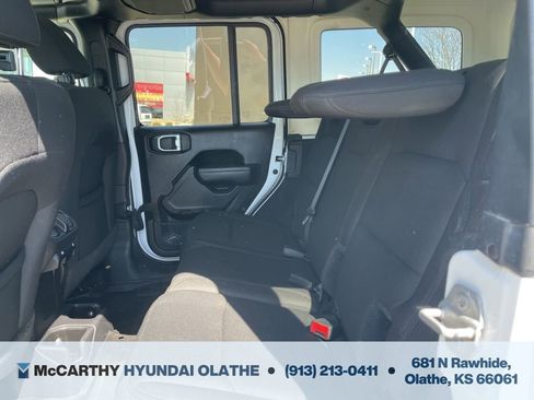 Used 2022 Jeep Wrangler Unlimited Sport AWD/4WD image 5