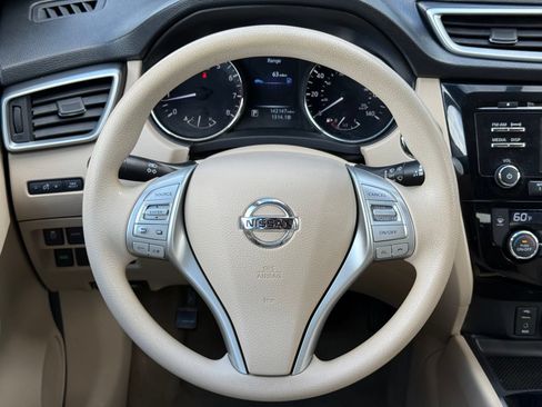 Used 2015 Nissan Rogue SV AWD/4WD image 25