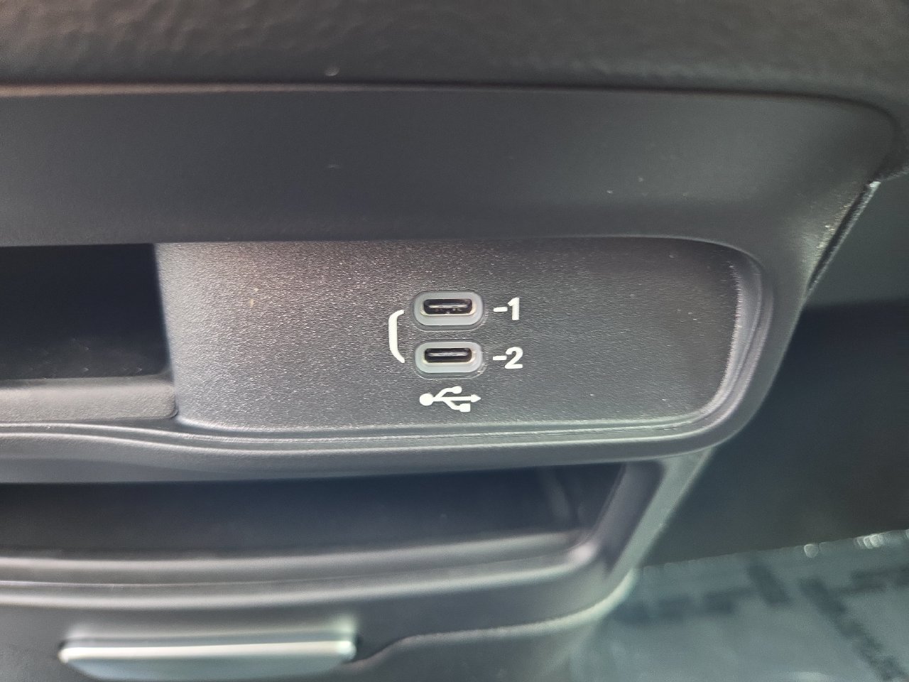 New 2027 Chrysler Pacifica Select AWD/4WD image 29