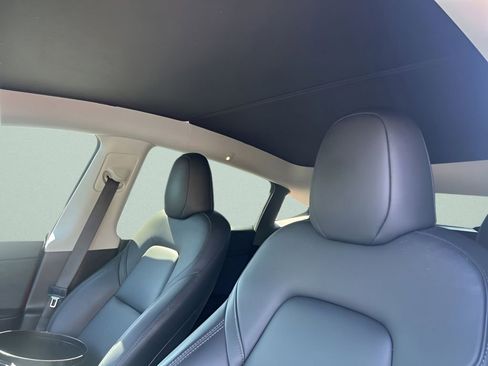 Used 2023 Tesla Model Y Long Range AWD/4WD image 19