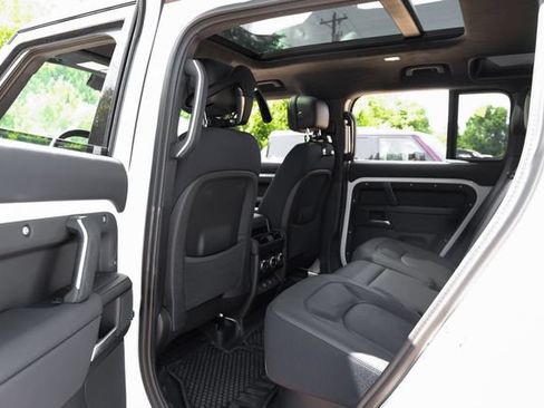 Used 2025 Land Rover Defender 110 V8 AWD/4WD image 50