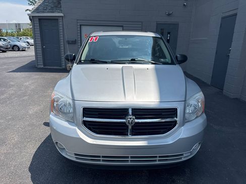 Used 2011 Dodge Caliber Mainstreet FWD image 2