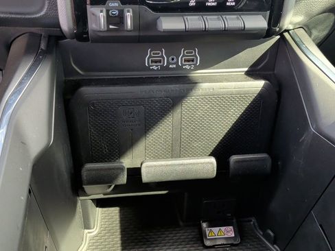 Used 2025 RAM 1500 Laramie w/ Laramie Southwest Edition image 37