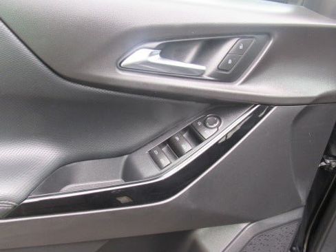Used 2026 Chevrolet Equinox LT FWD image 16