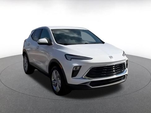 Used 2025 Buick Encore GX Preferred image 3