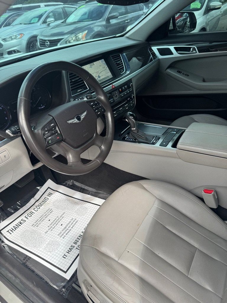 Used 2016 Hyundai Genesis 3.8 RWD image 9