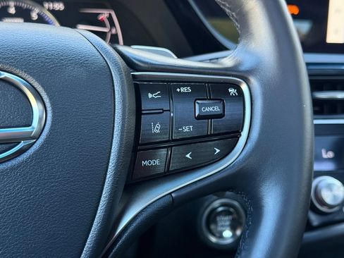 Certified 2025 Lexus ES 350 image 25