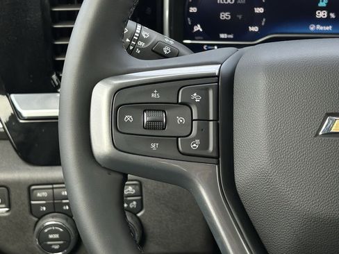 Used 2025 Chevrolet Silverado 2500 LTZ w/ LTZ Convenience Package AWD/4WD image 16