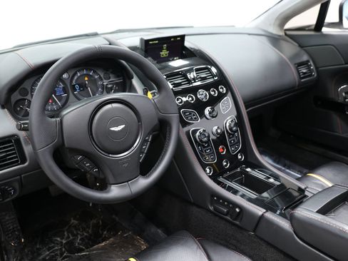Used 2016 Aston Martin V8 Vantage GT RWD image 2