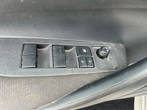 Used 2024 Toyota Corolla LE FWD image 12