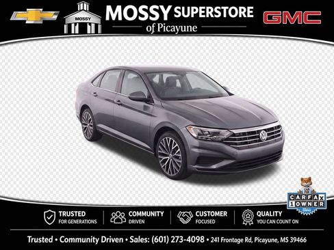 Used 2021 Volkswagen Jetta SE FWD image 2
