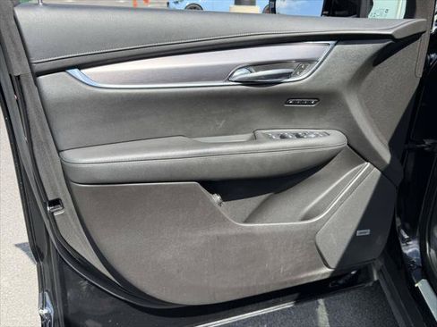 Used 2023 Cadillac XT6 Luxury AWD/4WD image 18