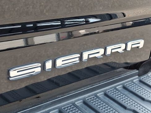 Used 2024 GMC Sierra 2500 Denali w/ Denali Reserve Package AWD/4WD image 37
