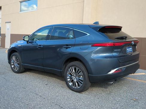 Used 2021 Toyota Venza Limited w/ Advanced Technology Package image 6