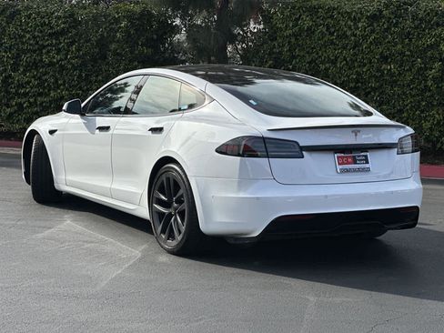 Used 2023 Tesla Model S Plaid image 4