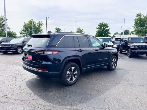 Used 2023 Jeep Grand Cherokee 4WD 4xe image 8