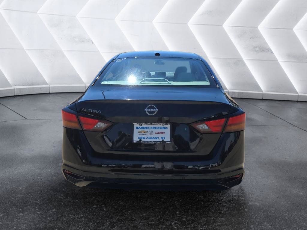 Used 2025 Nissan Altima 2.5 SV FWD image 6