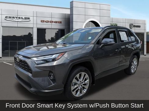 Used 2022 Toyota RAV4 XLE Premium FWD image 8