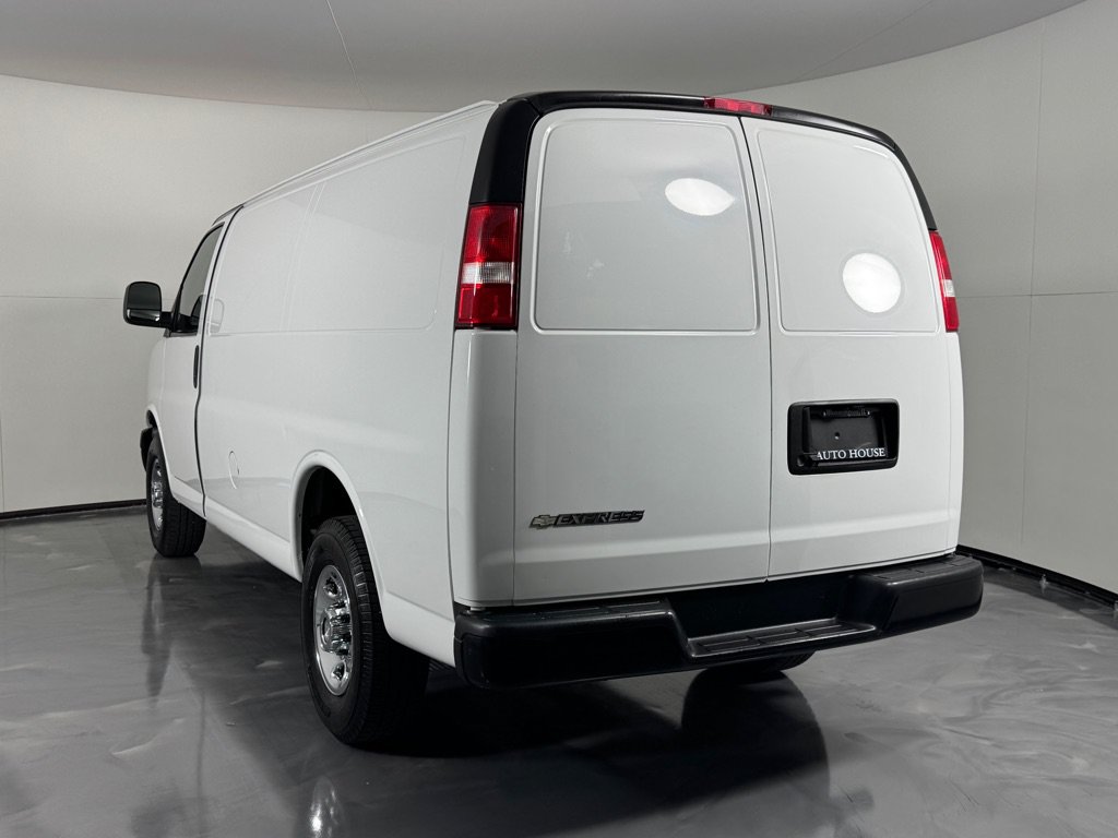 Used 2019 Chevrolet Express 2500 w/ Driver Convenience Package RWD image 7